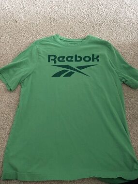 Reebok Men’s Green Graphic Logo Crew Tee
